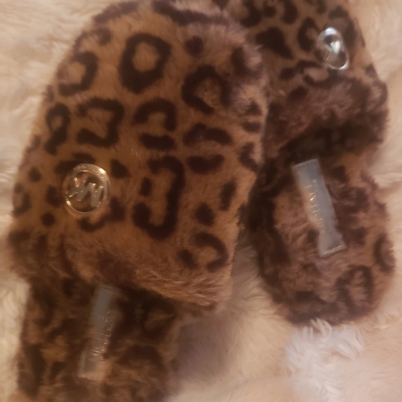 NWOT Mk slippers - Picture 4 of 8